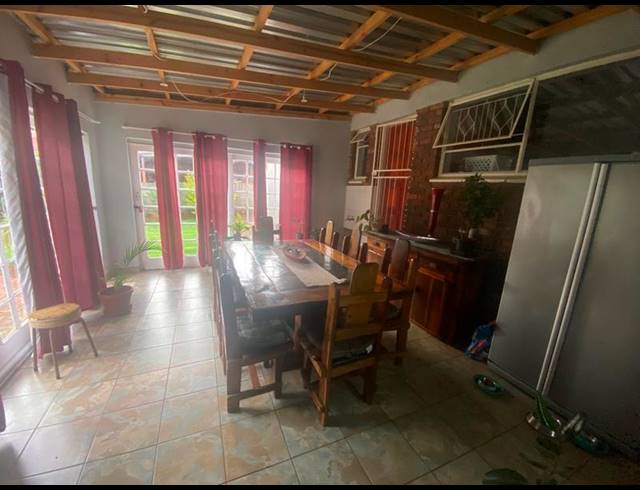 6 BEDROOM HOUSE FOR SALE IN DENNESIG